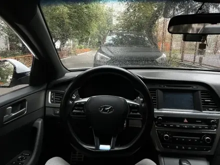 Hyundai Sonata 2015 года за 8 500 000 тг. в Астана – фото 20