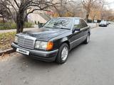 Mercedes-Benz E 230 1992 годаfor1 600 000 тг. в Алматы