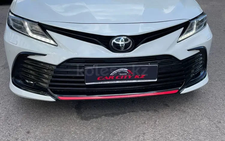 Toyota Camry 2021 года за 15 500 000 тг. в Астана