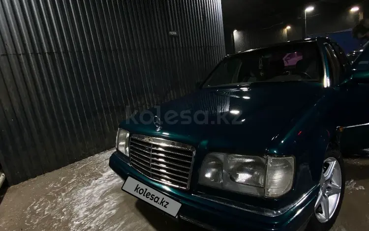 Mercedes-Benz E 200 1994 годаfor1 800 000 тг. в Астана