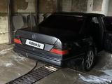 Mercedes-Benz E 200 1993 годаfor1 100 000 тг. в Караганда – фото 2