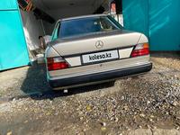 Mercedes-Benz E 230 1992 годаүшін2 000 000 тг. в Шымкент