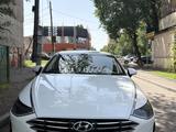 Hyundai Sonata 2020 годаүшін10 100 000 тг. в Алматы