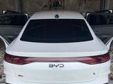 BYD Qin L DM-i 2025 года за 9 400 000 тг. в Шымкент – фото 2