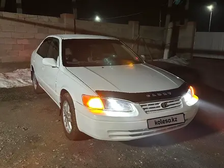 Toyota Camry 1999 года за 3 200 000 тг. в Алматы – фото 2