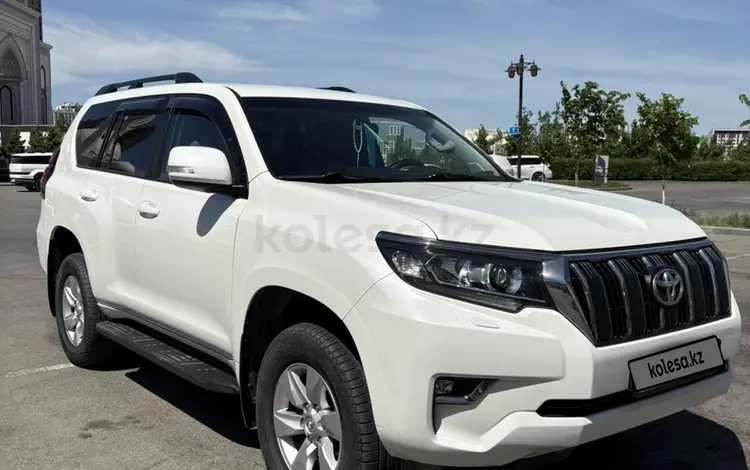 Toyota Land Cruiser Prado 2018 года за 21 800 000 тг. в Астана