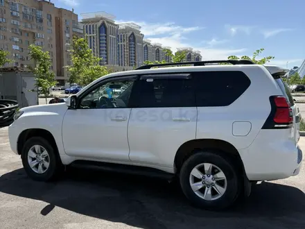 Toyota Land Cruiser Prado 2018 года за 21 800 000 тг. в Астана – фото 4