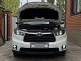 Toyota Highlander 2014 года за 15 000 000 тг. в Актобе – фото 5