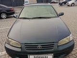 Toyota Camry 1998 годаүшін2 900 000 тг. в Тараз