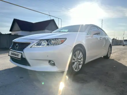 Lexus ES 250 2015 года за 10 500 000 тг. в Алматы – фото 2