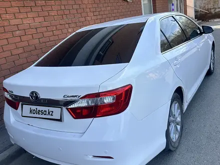Toyota Camry 2014 года за 9 000 000 тг. в Кокшетау – фото 2