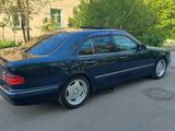 Mercedes-Benz E 320 2002 годаүшін5 400 000 тг. в Алматы – фото 2