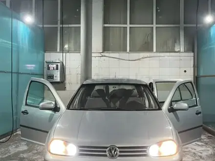 Volkswagen Golf 1998 года за 2 230 000 тг. в Астана – фото 2