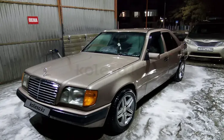 Mercedes-Benz E 320 1993 года за 2 200 000 тг. в Алматы