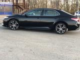 Toyota Camry 2019 года за 8 500 000 тг. в Уральск – фото 2
