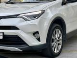 Toyota RAV4 2018 года за 14 000 000 тг. в Алматы – фото 3