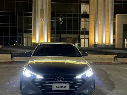 Hyundai Elantra 2019 годаүшін7 200 000 тг. в Петропавловск – фото 4