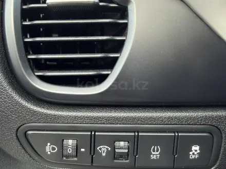 Kia Rio X-Line 2022 года за 7 030 000 тг. в Астана – фото 11