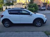 Renault Sandero Stepway 2022 года за 5 750 000 тг. в Уральск – фото 2