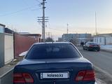 Mercedes-Benz E 230 1997 года за 2 200 000 тг. в Жезказган – фото 4