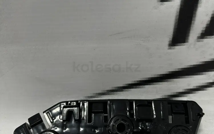 Кронштейн (направляющая) переднего бампера Li L7. Левый за 17 000 тг. в Алматы