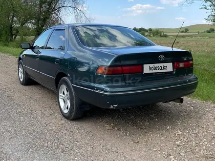 Toyota Camry 1997 года за 3 500 000 тг. в Алматы – фото 4