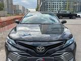 Toyota Camry 2018 годаfor13 400 000 тг. в Астана – фото 2