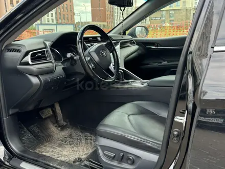 Toyota Camry 2018 года за 13 700 000 тг. в Астана – фото 8