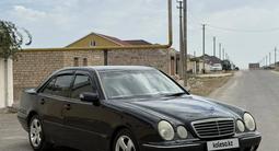 Mercedes-Benz E 200 2000 года за 2 900 000 тг. в Актау – фото 3