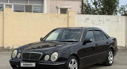 Mercedes-Benz E 200 2000 года за 2 900 000 тг. в Актау