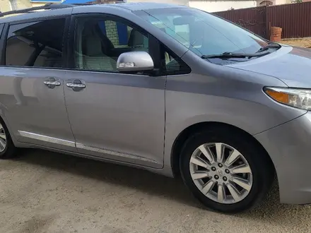 Toyota Sienna 2013 года за 8 800 000 тг. в Атырау – фото 11