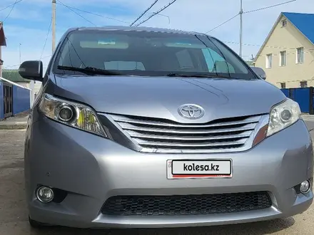 Toyota Sienna 2013 года за 8 800 000 тг. в Атырау – фото 14
