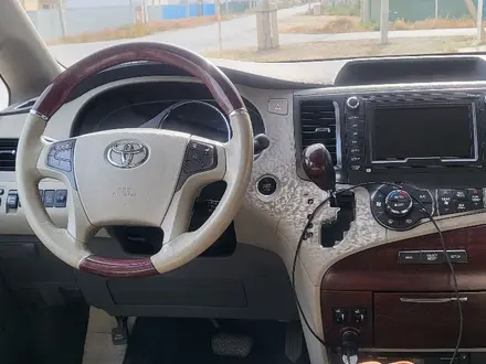 Toyota Sienna 2013 года за 8 800 000 тг. в Атырау – фото 26