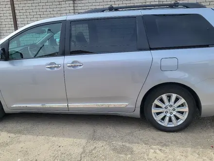 Toyota Sienna 2013 года за 8 800 000 тг. в Атырау – фото 3