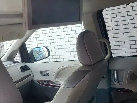 Toyota Sienna 2013 года за 8 800 000 тг. в Атырау – фото 30