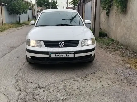 Volkswagen Passat 1997 года за 1 300 000 тг. в Шымкент – фото 5
