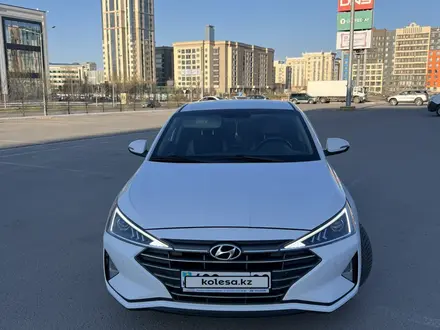 Hyundai Elantra 2020 года за 8 500 000 тг. в Астана – фото 2