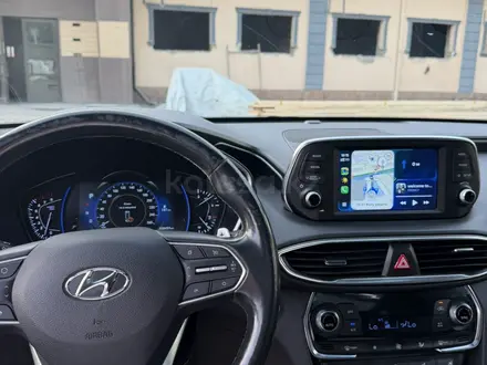 Hyundai Santa Fe 2020 года за 13 000 000 тг. в Алматы – фото 9