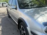Volkswagen Golf 2001 годаfor3 200 000 тг. в Караганда – фото 2