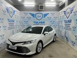 Toyota Camry 2020 года за 17 790 000 тг. в Тараз – фото 2