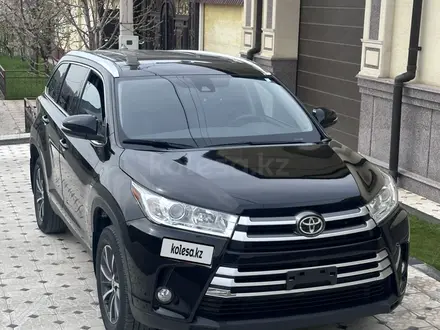 Toyota Highlander 2019 года за 14 000 000 тг. в Шымкент – фото 2