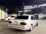 Mercedes-Benz E 55 AMG 1997 годаүшін2 800 000 тг. в Шымкент – фото 3