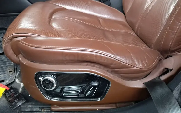 Сиденья комплект Audi A8 D4 кожа массаж обдув подогревүшін750 000 тг. в Алматы