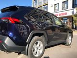 Toyota RAV4 2021 года за 14 700 000 тг. в Щучинск – фото 2