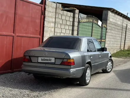 Mercedes-Benz E 200 1990 года за 1 500 000 тг. в Шымкент – фото 11
