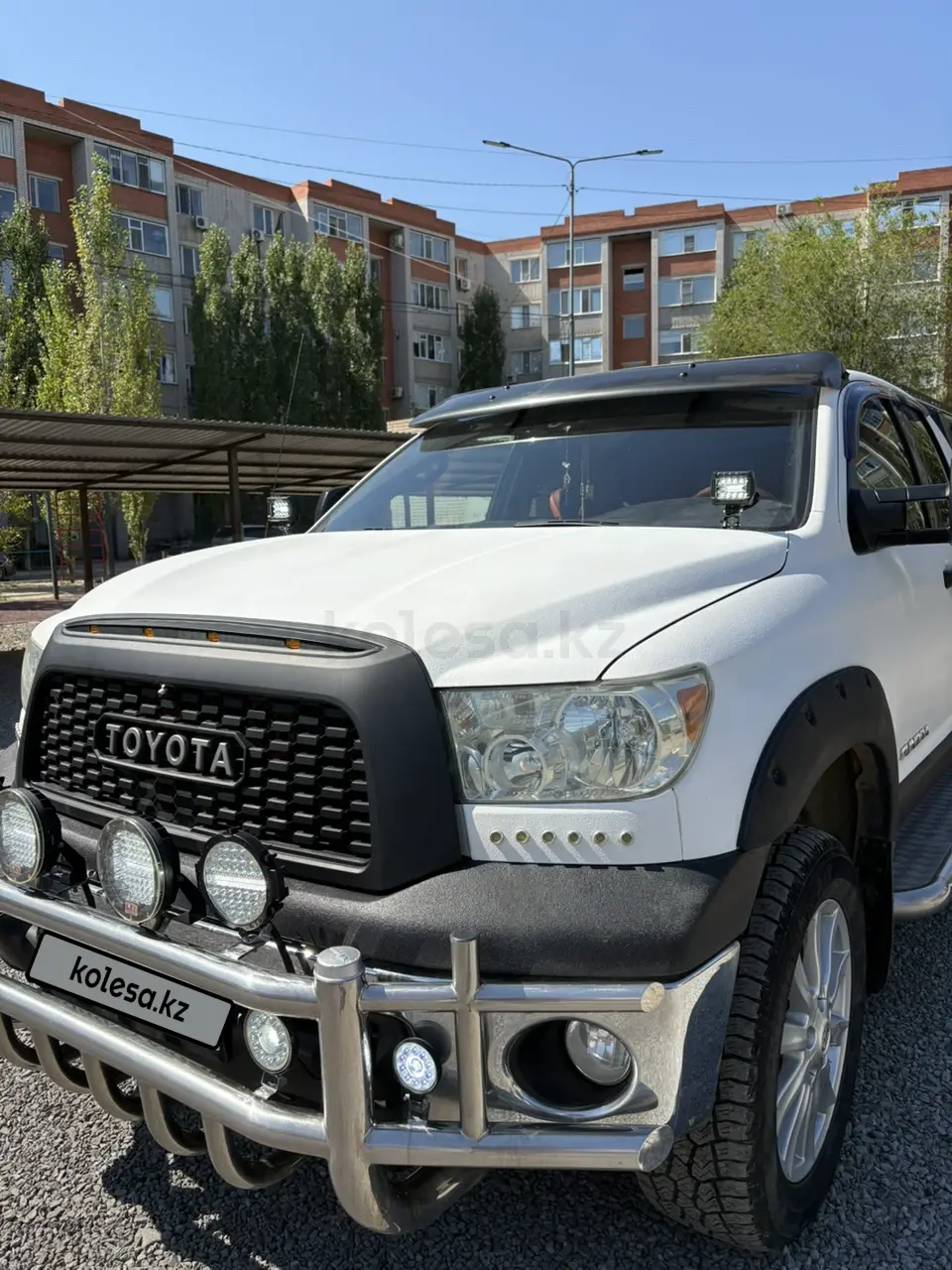 Toyota Tundra, 2011