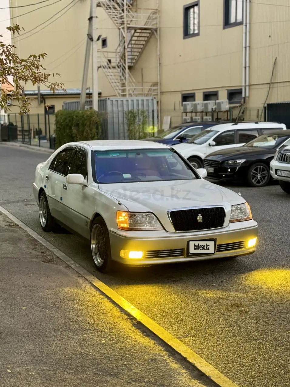 Toyota Crown Majesta, 2004