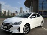 Hyundai Elantra 2019 года за 7 500 000 тг. в Астана