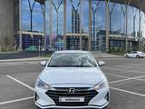 Hyundai Elantra 2019 года за 7 500 000 тг. в Астана – фото 3