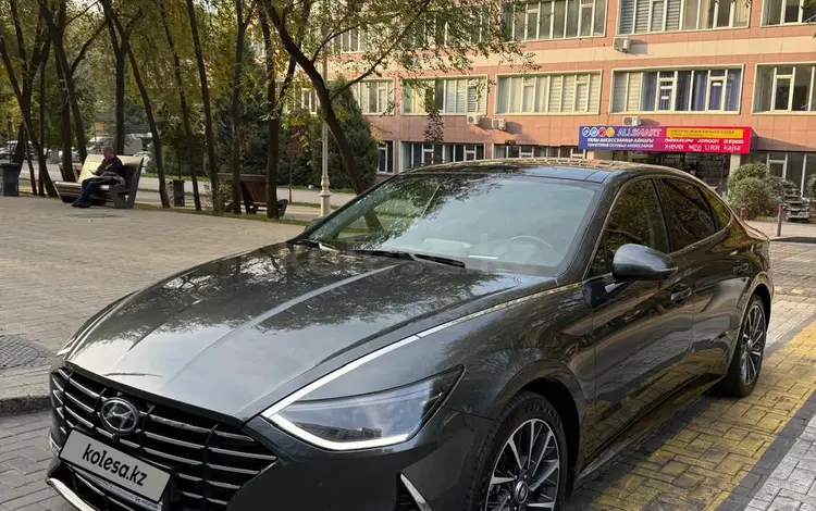 Hyundai Sonata 2022 года за 12 500 000 тг. в Алматы